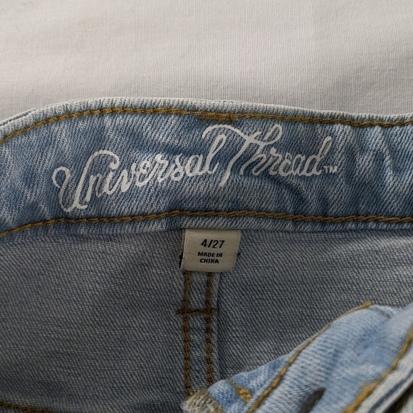 Retro Light Wash Raw Hem Low Rise Mini Skirt - Picture 5 of 7